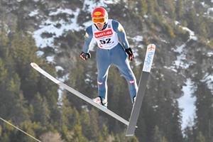 Franz-Josef Rehrl beim Springen in Oberstdorf.