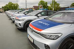 Die E-Autos werden ab dem vierten Quartal 2023 in vier Bundesländern für den Polizeidienst getestet.